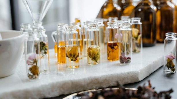How to Choose the Perfume for You: Using Perfume Samples