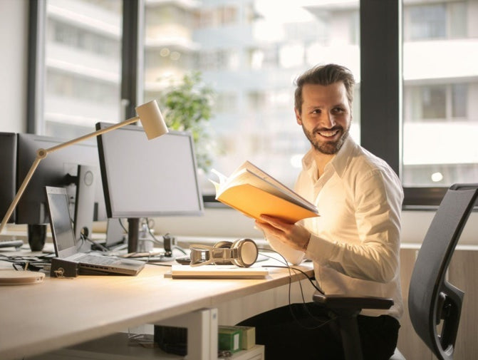 Smell Fresh All Day with These 5 Office-Friendly Niche Fragrances for Men