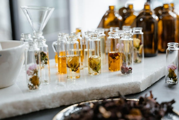 How to Choose the Perfume for You: Using Perfume Samples