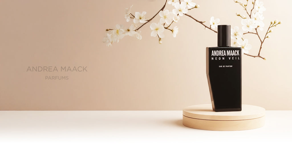 Banner de la colección Andrea Maack